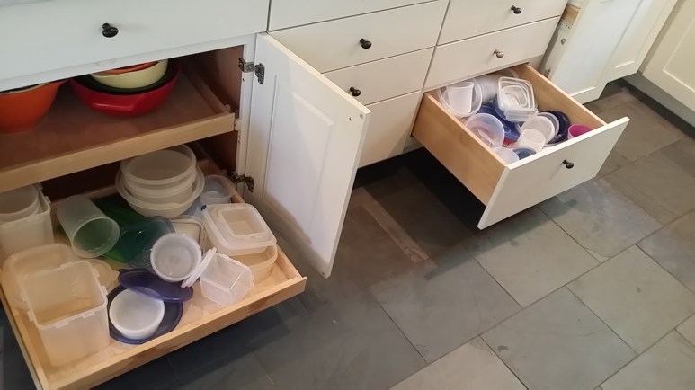 How to Organize Tupperware and Containers