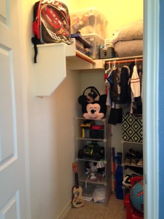 Organizedselling_kidsclosetorganized