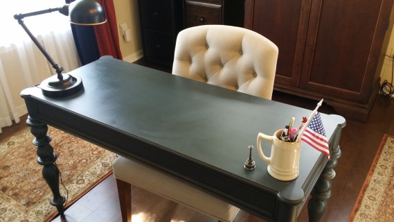 Catch-all Home Office - Clear Writing Desk